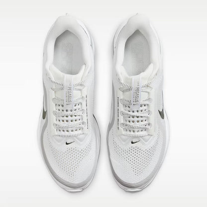 White/Metallic Silver