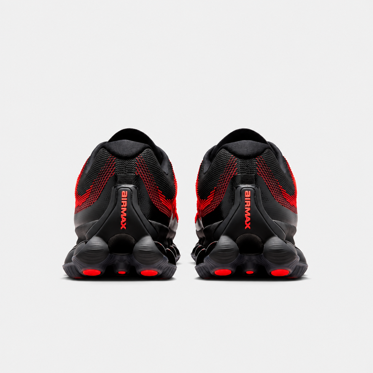 Black/Team Red