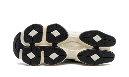 NB 9060 Black and White