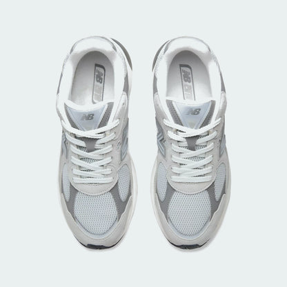Light Grey / White
