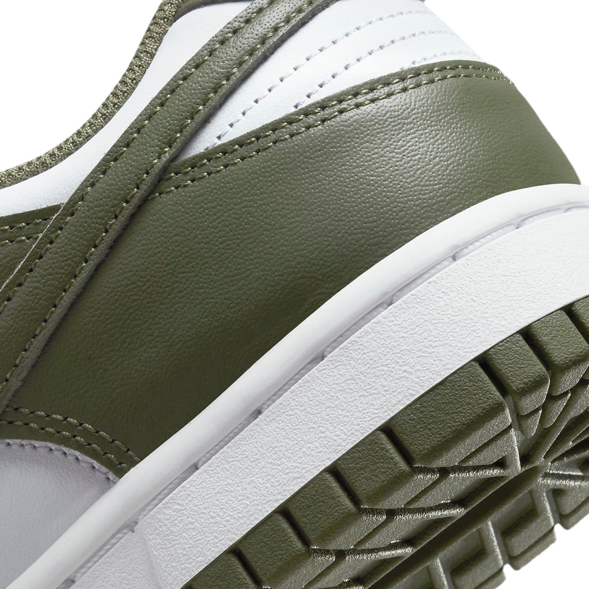Dunk Low Medium Olive (W)